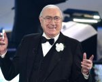 Pippo Baudo, lacrime e trattative: chi è la conduttrice che si è proposta per un programma davanti al feretro