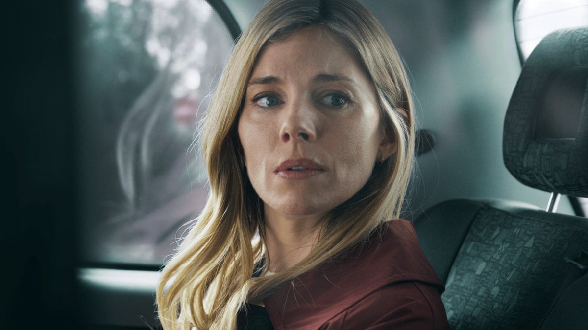 Sienna Miller e Dominic West alle prese con uno scandaloso divorzio nella nuova serie War