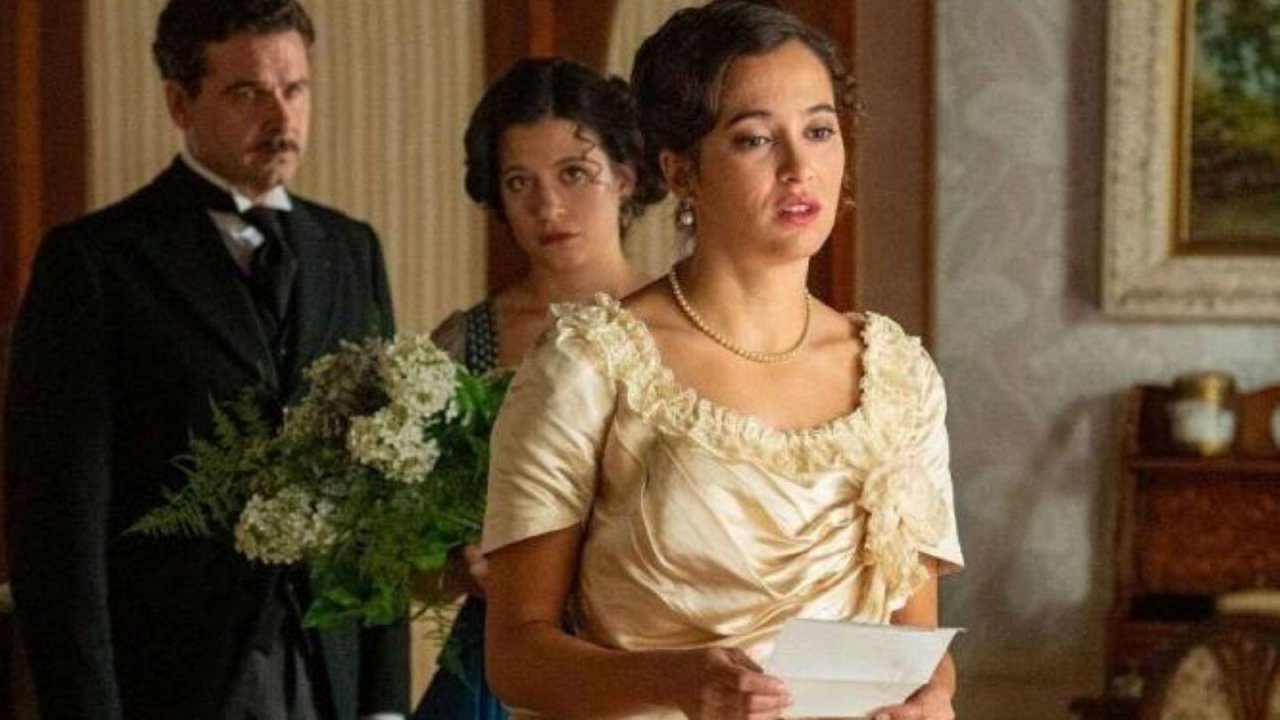 Catalina stringe la lettera di Pelayo