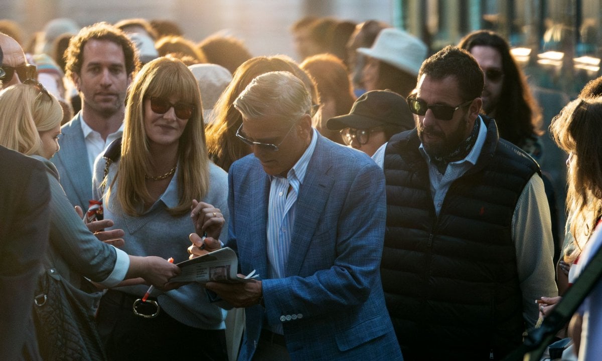 Jay Kelly, la recensione: George Clooney e Netflix in una riflessione leggera sulla vacuità dello Star System Jay Kelly, la recensione: George Clooney e Netflix in una riflessione leggera sulla vacuità dello Star System