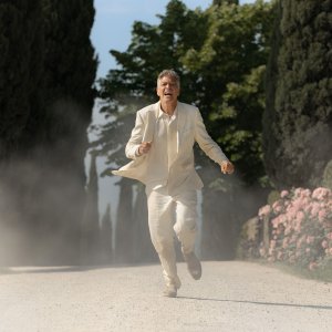 Jay Kelly: George Clooney corre in una scena