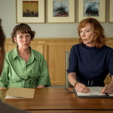 I Roses: Allison Janney, Olivia Colman in una foto