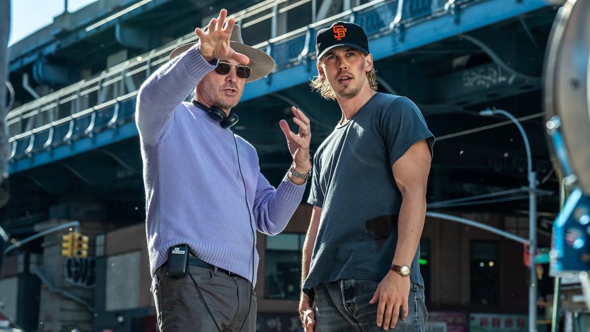 austin butler ha vissuto davvero sul set di caught stealing la troupe mi ha trovato l236 in mutande