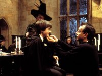 Harry Potter, Chris Columbus rimpiange i tagli fatti al primo film: 'Non ci dormo la notte'