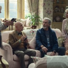 Il club dei delitti del giovedì. I protagonisti in una scena del film.