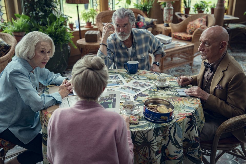 Il Club Dei Delitti Del Giovedi Helen Mirren Pierce Brosnan Ben Kingsley Celia Imrie Sequenza Film Streaming Netflix