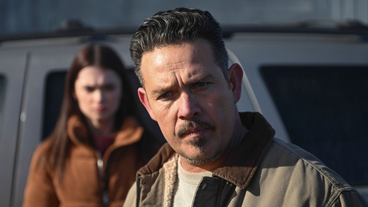 Kevin Alejandro nel ruolo di Manny Perez