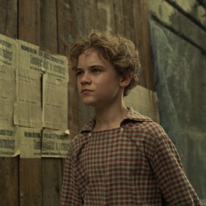 Orphan: Bojtorján Barábas in una scena