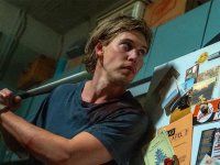 Una scomoda circostanza - Caught Stealing, recensione: il film più divertente di Aronofsky