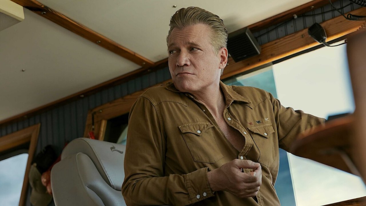 The Waterfront: Holt McCallany in una scena