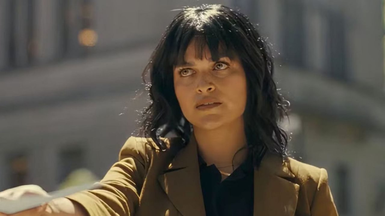 Eve Harlow* è Ingrid Derian