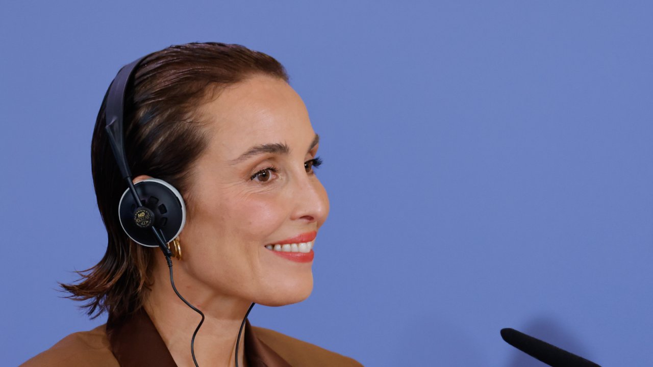 Noomi Rapace sorridente a Venezia 2025