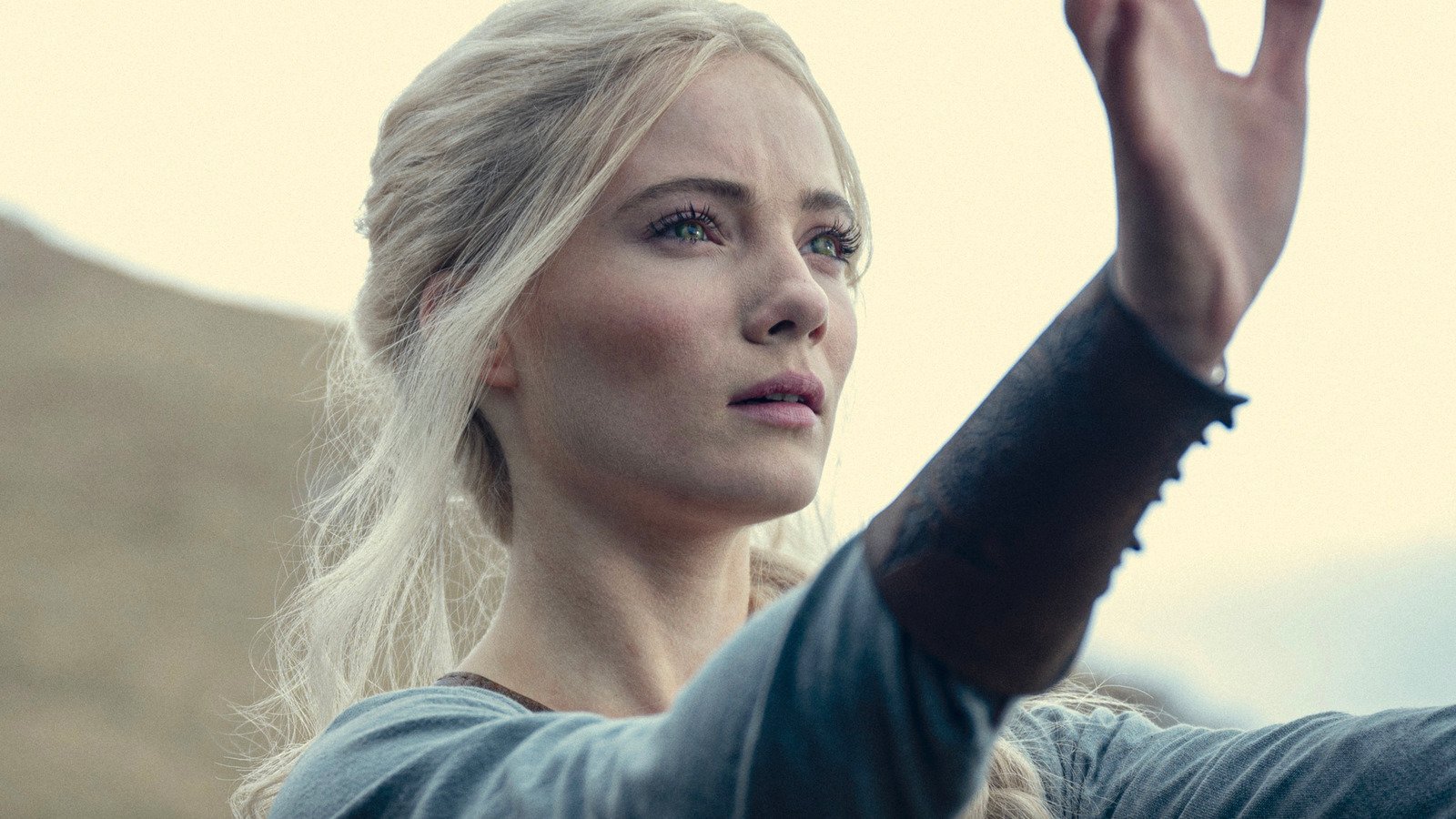 The Witcher: Ciri Freya Allan in una scena della serie Netflix