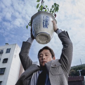 No Other Choice - Non c'è altra scelta: Lee Byung Hun in una foto