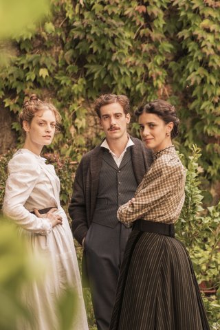 Locandina di Zvanì Il romanzo famigliare di Giovanni Pascoli