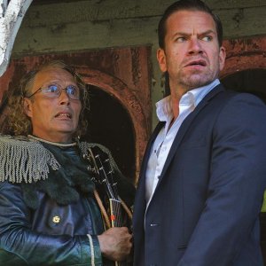 The Last Viking: Nikolaj Lie Kaas e Madsk Mikkelsen in una scena del film