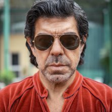 Il Maestro: Pierfrancesco Favino in un primo piano