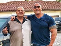 Dwayne Johnson si commuove a Venezia ricordando il padre: 'Tra noi un rapporto complesso'