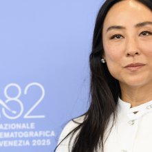 Late Fame: Greta Lee durante il photocall del film a Venezia 82