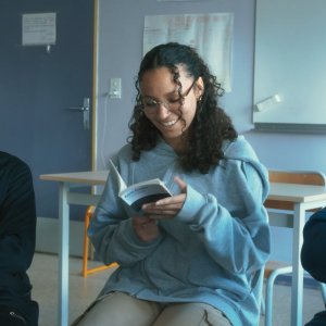 Writing Life: Annie Ernaux Through the Eyes of High School Students - una scena