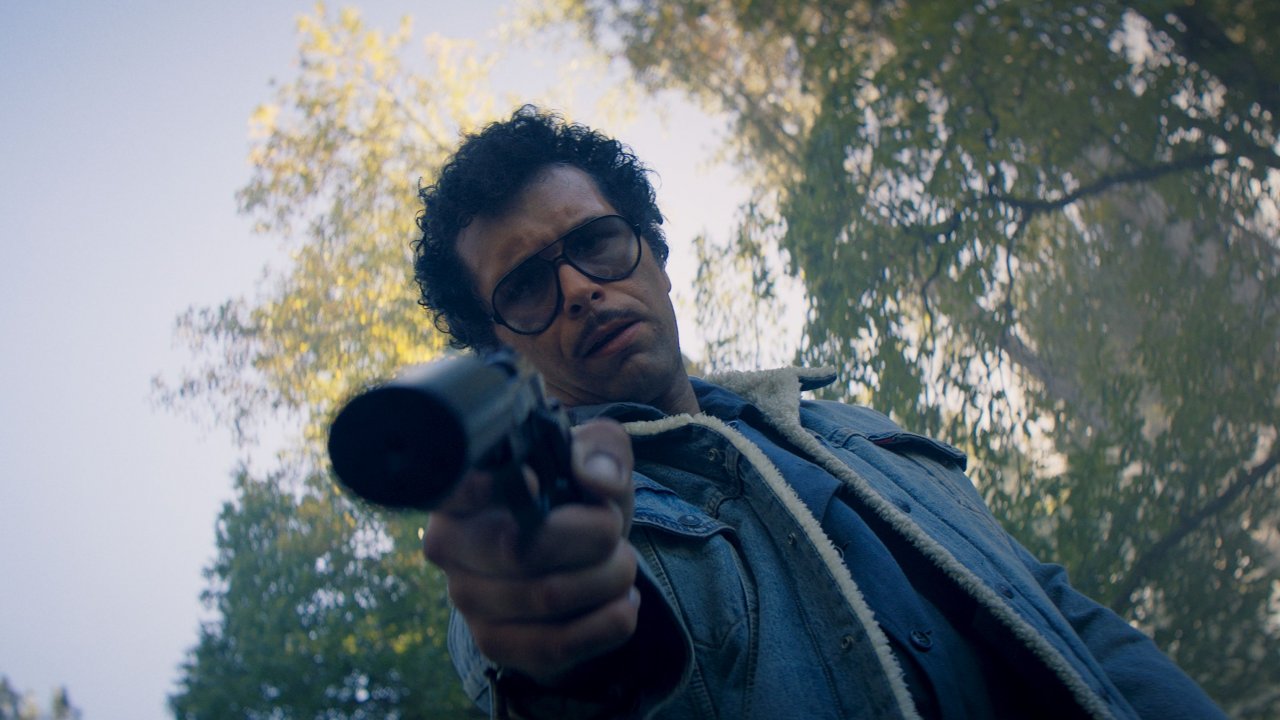 Gabriel Montesi in una scena