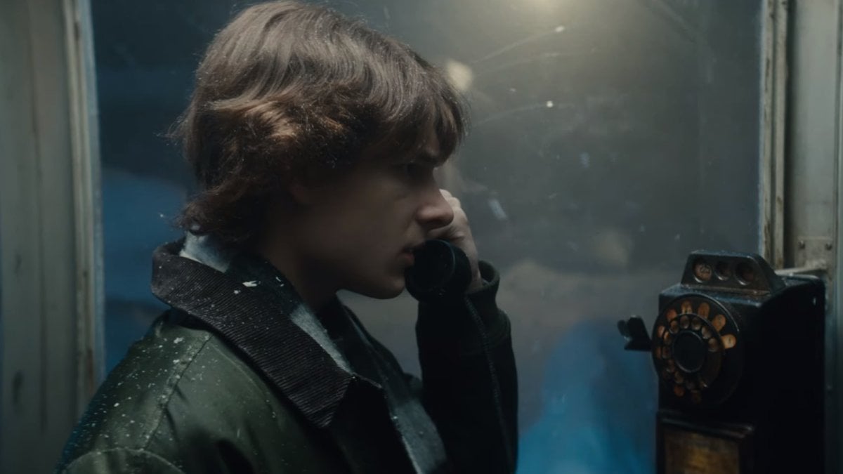 black phone 2 il rapace interpretato da ethan hawke torna per seminare terrore e morte nel nuovo trailer