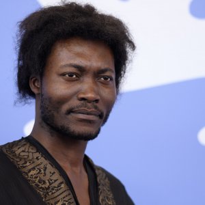 In the Hand of Dante: Benjamin Clementine  al photocall di Venezia 82