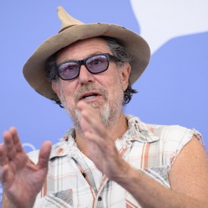 In the Hand of Dante: Julian Schnabel  al photocall di Venezia 82