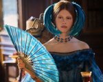 Frankenstein di Guillermo del Toro, Mia Goth nel film sfoggia una collana Tiffany da 40 carati