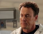 Scrubs, John C. McGinley torna a indossare il camice del Dr. Cox per il reboot