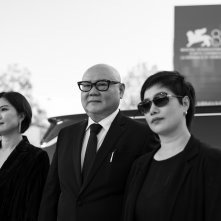 Il sole sorge su tutti noi: una foto dal red carpet di Venezia 82