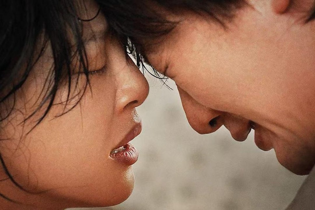 Il sole sorge su tutti noi, la recensione: un dramma esasperato che non convince abbastanza