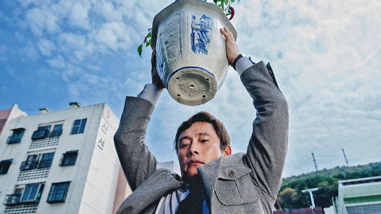 Una scena di No Other Choice - Non c'è altra scelta