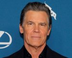 Knives Out 3, Josh Brolin sull'eccezionale chimica tra gli interpreti: 'Sembrava un'orgia'