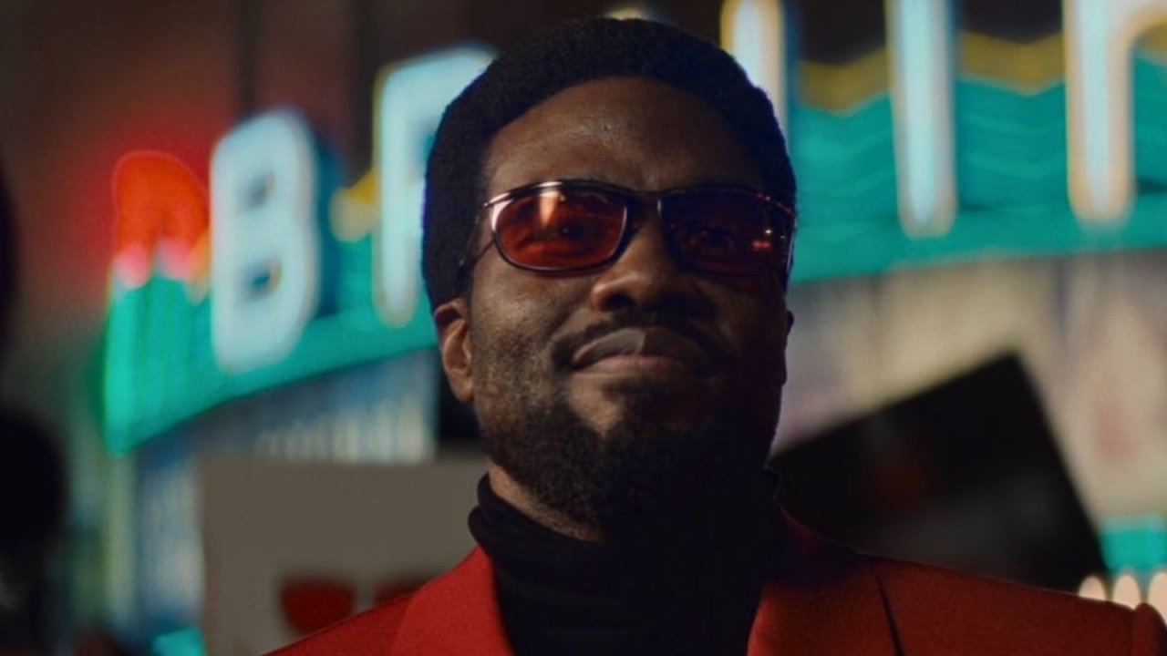 Yahya Abdul-Mateen II nei panni di Wonder Man