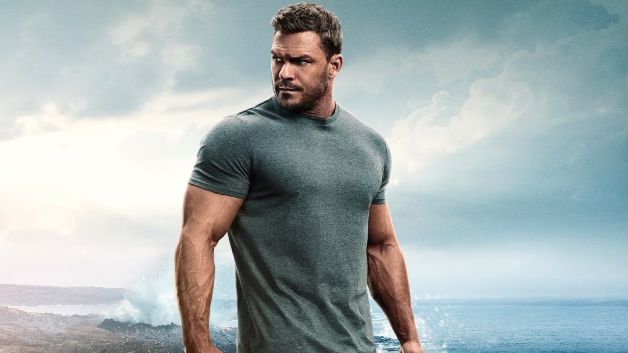 Un ritratto di Alan Ritchson