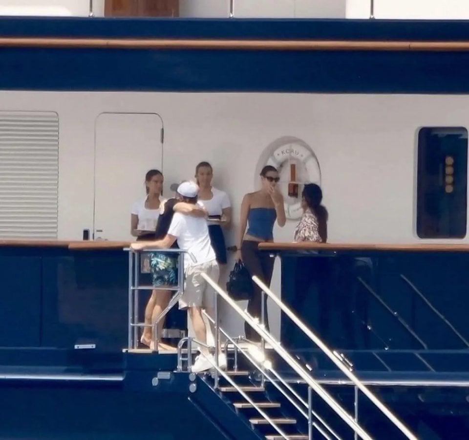 Bezos Dicaprio