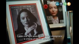 Bugonia - Trailer sottotitolato del film di Yorgos Lanthimos con Emma Stone e Jesse Plemons