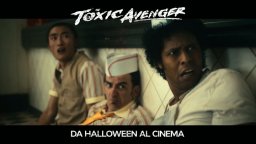 The Toxic Avenger - Trailer italiano del reboot di Macon Blair con Peter Dinklage