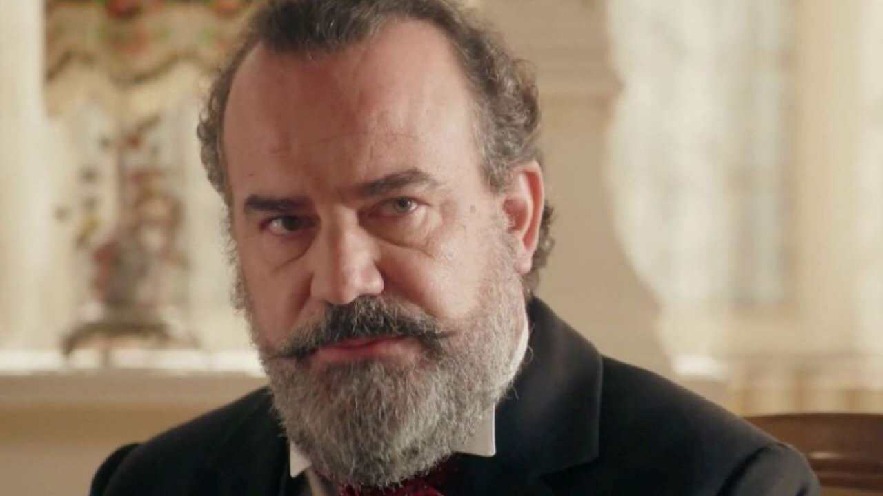 Don Alonso interpretato da Manuel Regueiro