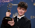 Emmy 2025, tutti i vincitori: per Adolescence e The Studio è un trionfo
