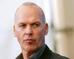 Michael Keaton su Charlie Kirk: 'Lascia figli e moglie. Dovete ricordarvelo, le armi non sono mai la risposta'