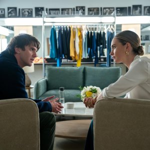 Swiped: Lily James con Dan Stevens in un'immagine