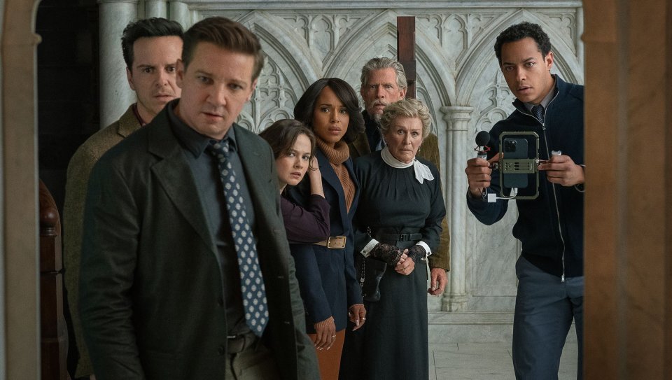 Wake Up Dead Man A Knives Out Mystey Cast