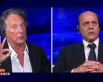 È sempre Cartabianca, Enzo Iacchetti sbotta in diretta a Eyal Mizrahi: “Fascista? Ti prendo a pugni!”