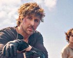 Star Wars: Starfighter, svelato il costume di Ryan Gosling nella nuova foto ufficiale dal set