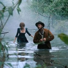 Testa o croce? Nadia Tereszkiewicz e Alessandro Borghi guadano le paludi