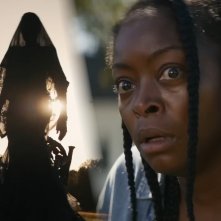 The Woman in the Yard: una scena del film