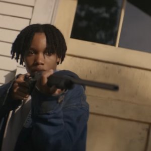 The Woman in the Yard: una scena del film