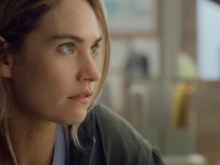 Swiped: Lily James festeggia un traguardo importante nella clip in esclusiva dal film